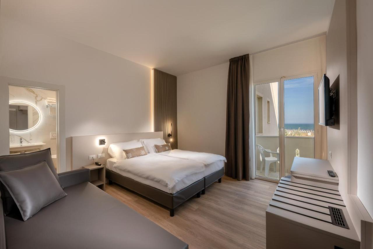 Hotel Delfino Caorle Exterior foto
